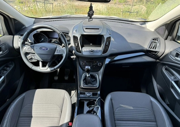 Ford Kuga cena 74800 przebieg: 90500, rok produkcji 2019 z Gdańsk małe 37